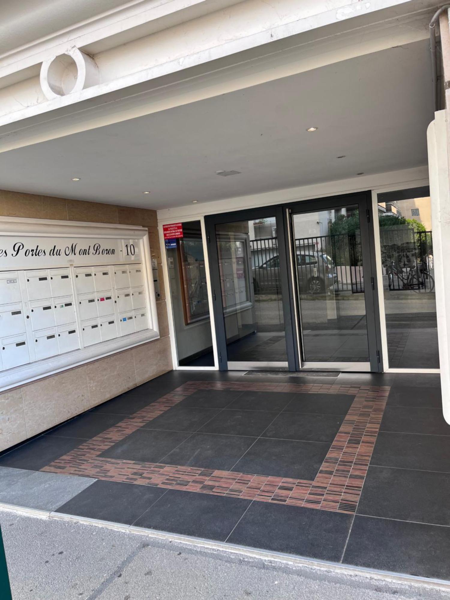Studio Terrasse Et Parking Prive Nice Exterior photo